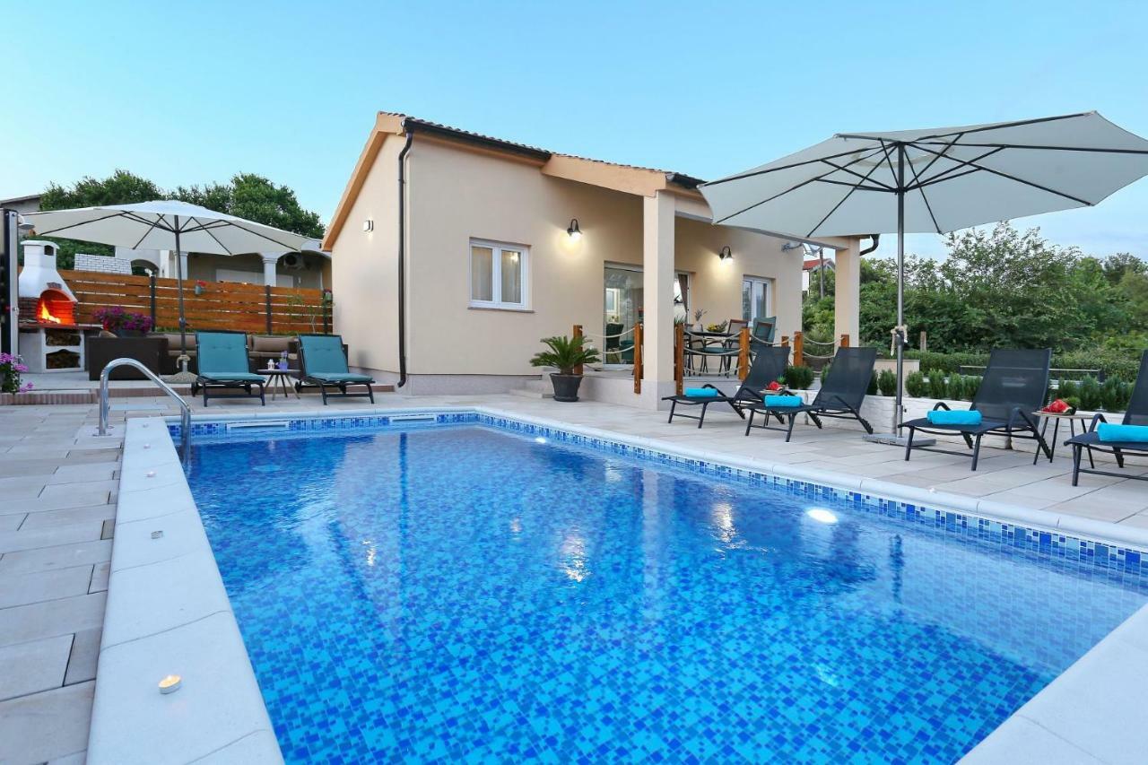 Villa Punta Garden Pool House Posedarje