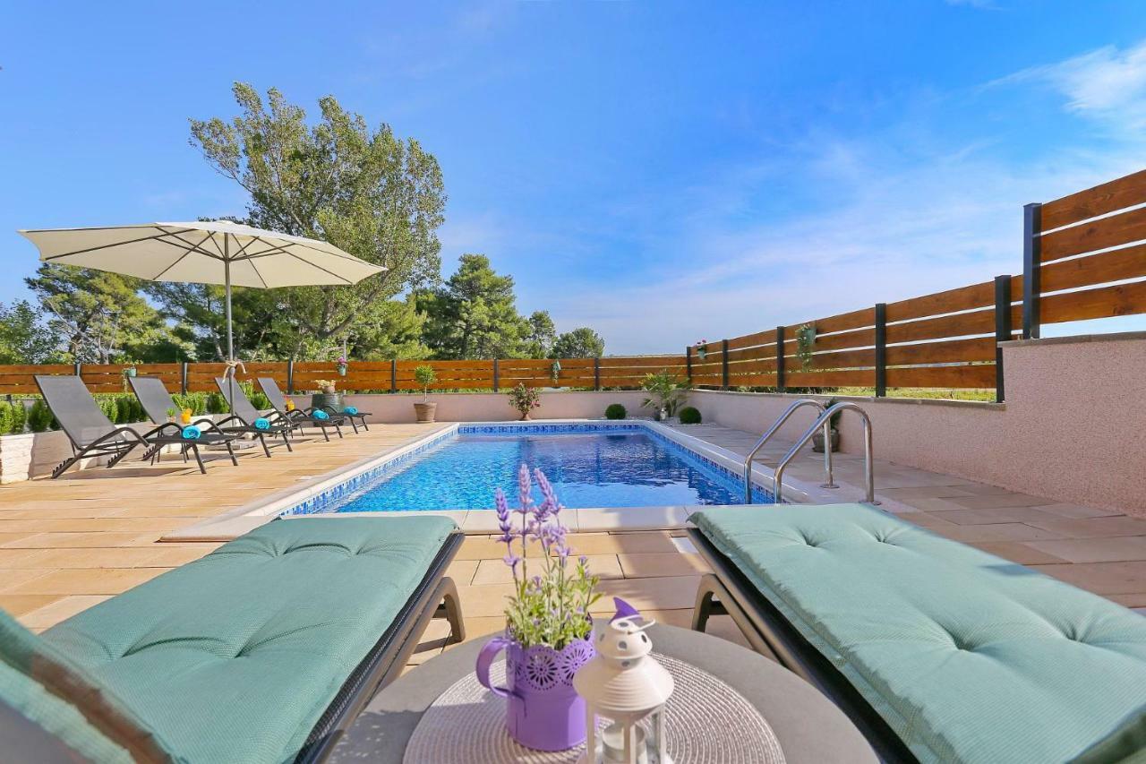 Punta Garden Pool House * Posedarje