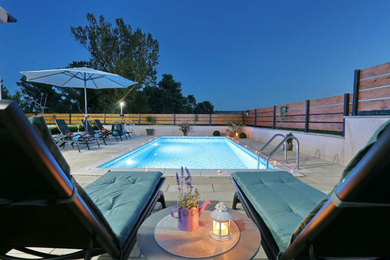 Punta Garden Pool House * Posedarje