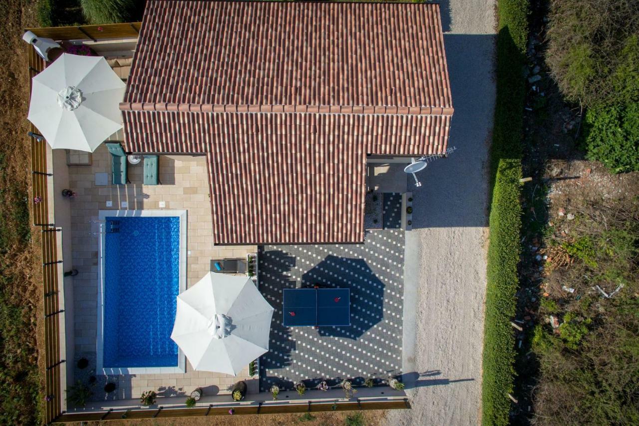 Punta Garden Pool House * Posedarje